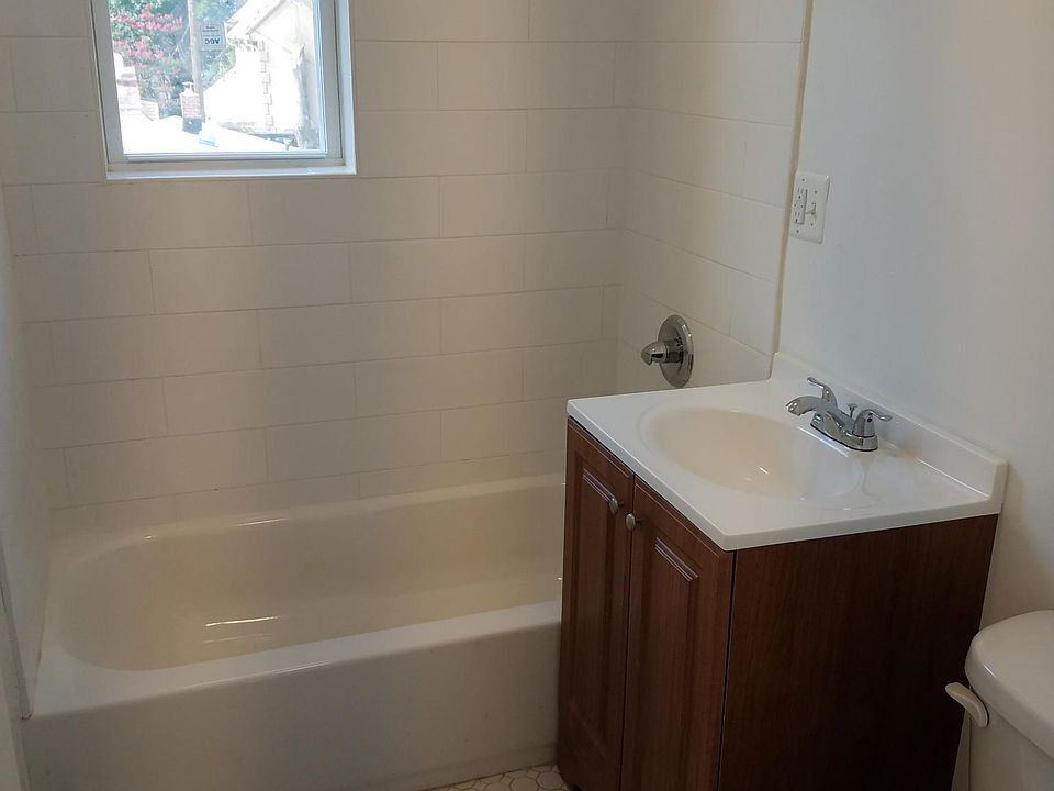 2nd image of 2960 Brighton 3 Pl