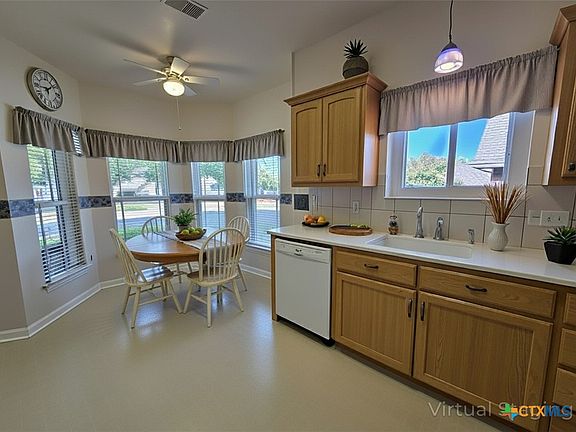 5th image of 1651 Lantana Cir