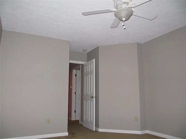 4647 Elkhorn Ct — Photo 11