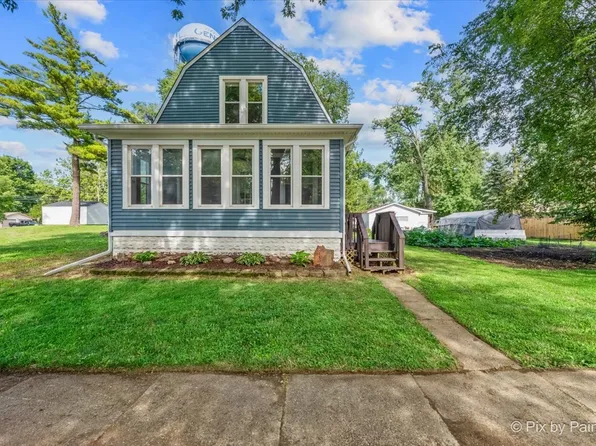 138 Robinson St, Genoa, IL 60135