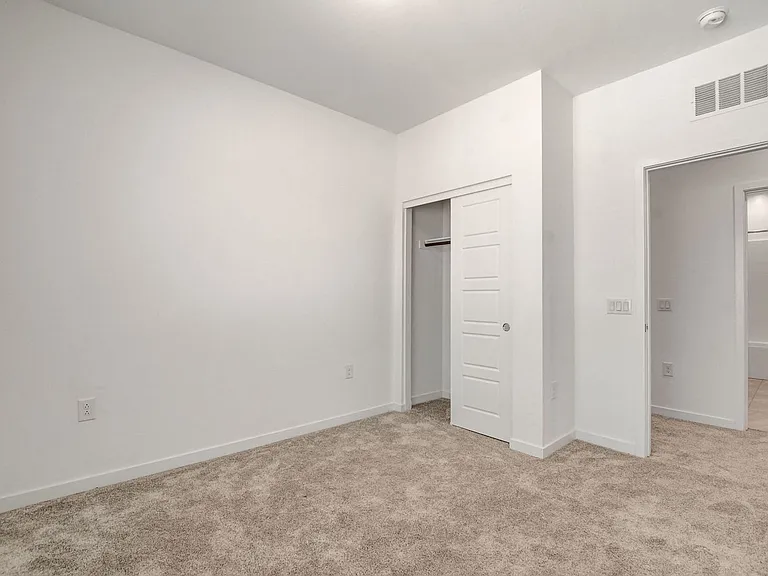 5730 Sky Pointe Dr #190 — Photo 26