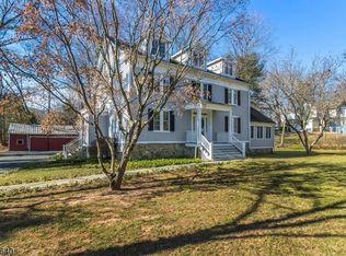 7 Fairmount Rd E, Califon, NJ 07830
