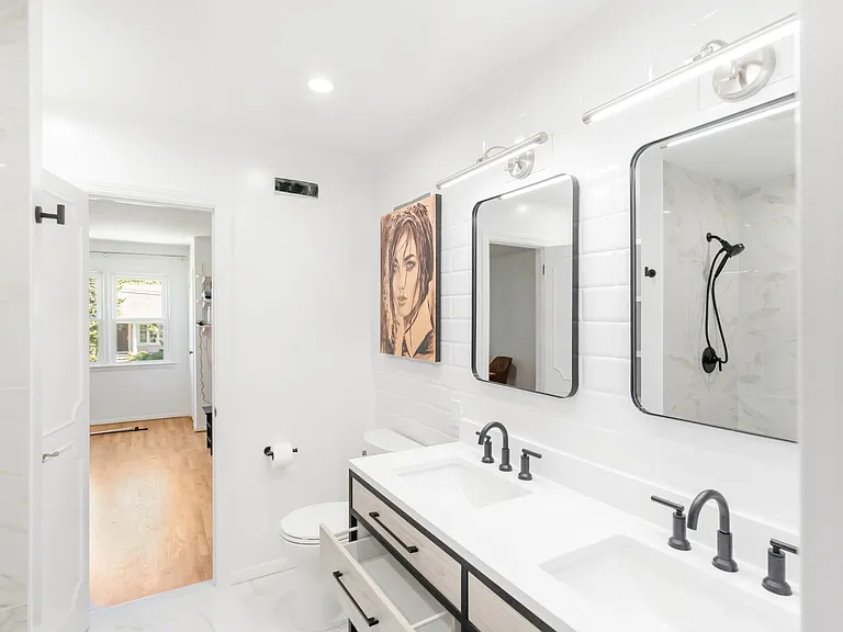 31 Frederick Ln — Photo 24