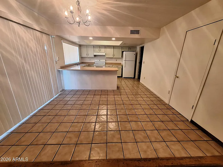 4142 W Sunnyside Ave — Photo 6