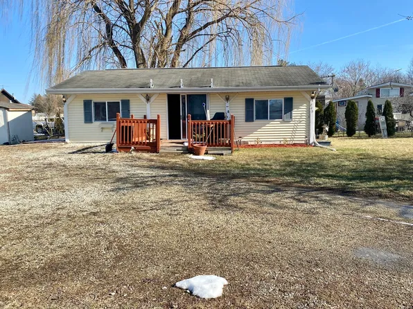 215 Windward, Lakemoor, IL 60051