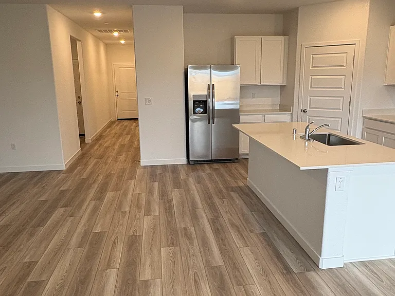 1072 Silverado Way — Photo 4