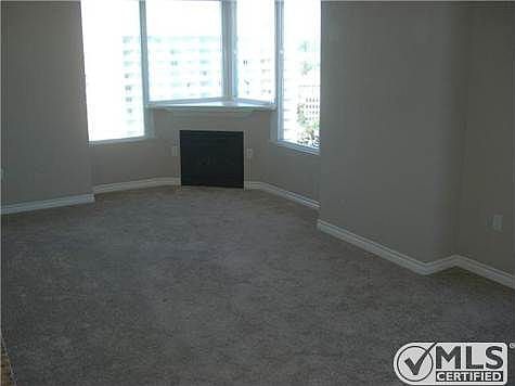 3rd image of 300 W Beech St Unit 2008