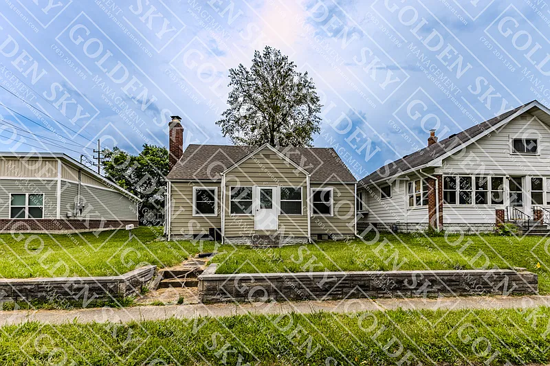 811 E Memorial Dr