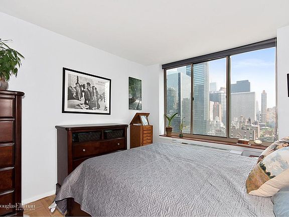 3rd image of 236 E 47th Street 18c #18C