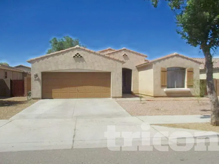 7428 W Pioneer St — Photo 1