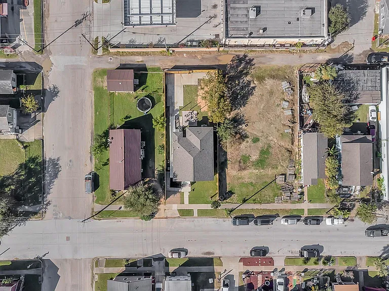 5322 Avenue K — Photo 40