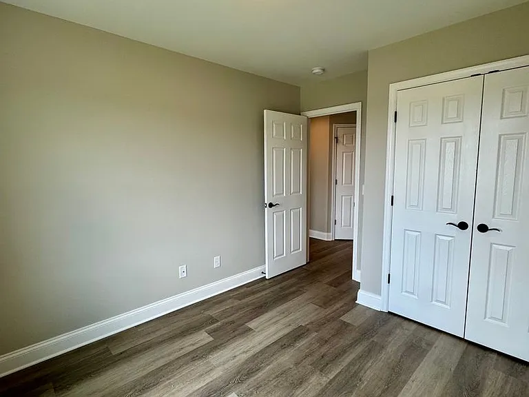 678 Zephyr Dr — Photo 14
