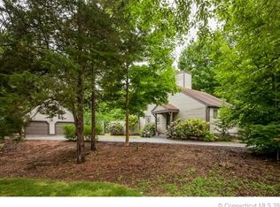 1010 Long Hill Rd, Guilford, CT 06437