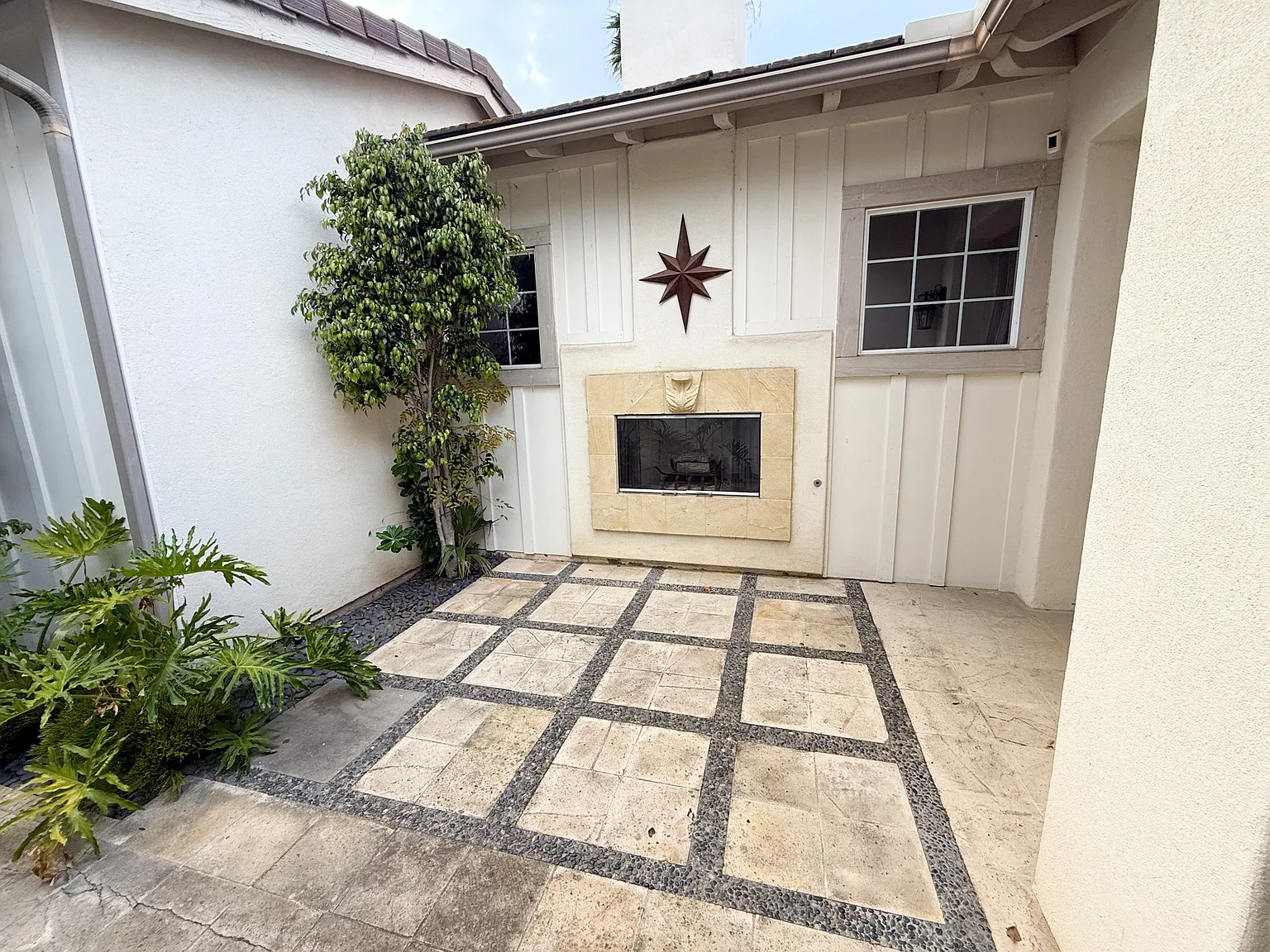 4 bed, 3162 sqft, $6,000 — Photo 2