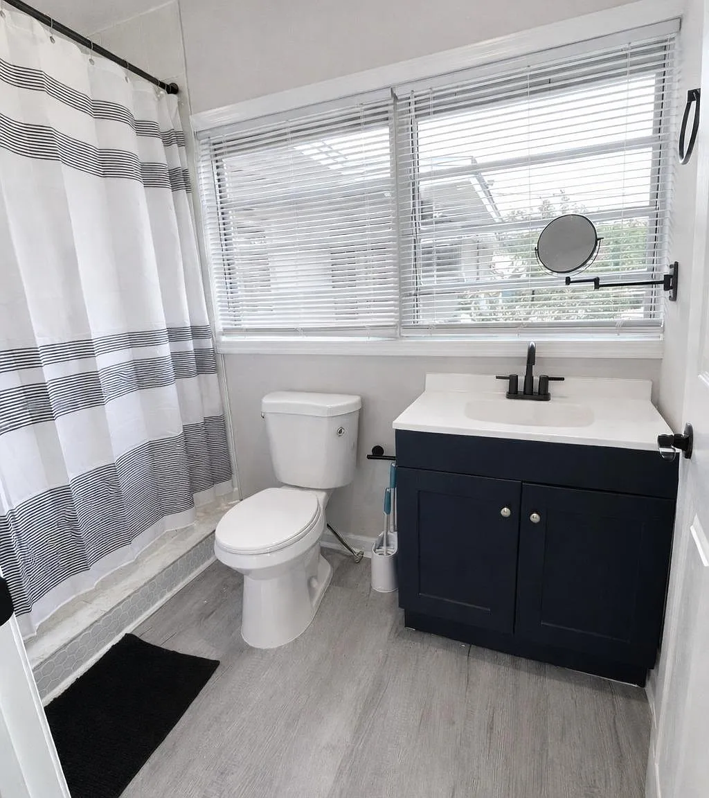 4 bed, 4.0 bath, 1800 sqft, $1,135 — Photo 1