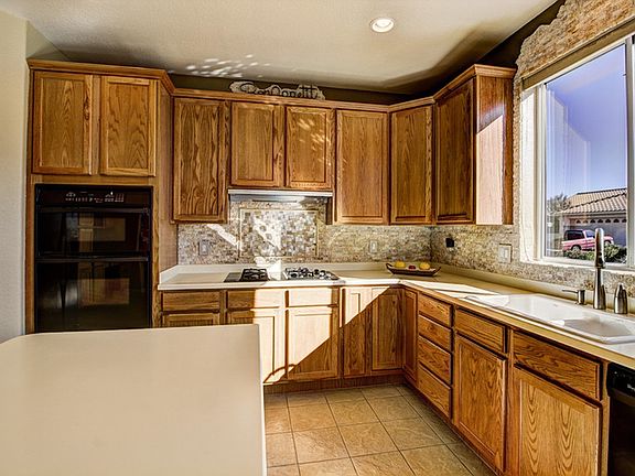 3rd image of 2313 E Bonita Canyon Dr