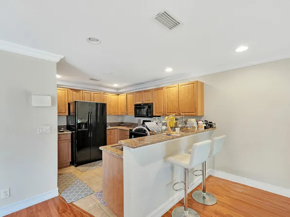 3276 Commodore Court, West Palm Beach, FL 33411