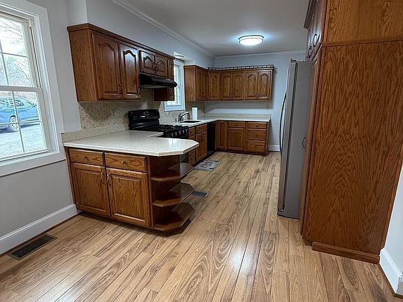 5th image of 5680 Bryantown Rd