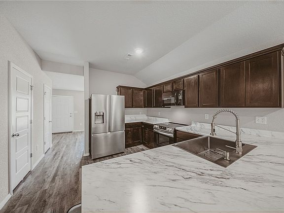 5th image of 4714 W Hoover Loop