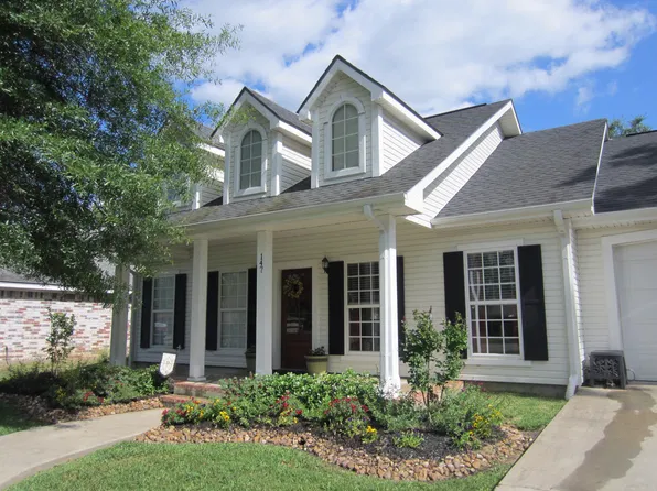 147 Wood Manor Ln, Sour Lake, TX 77659