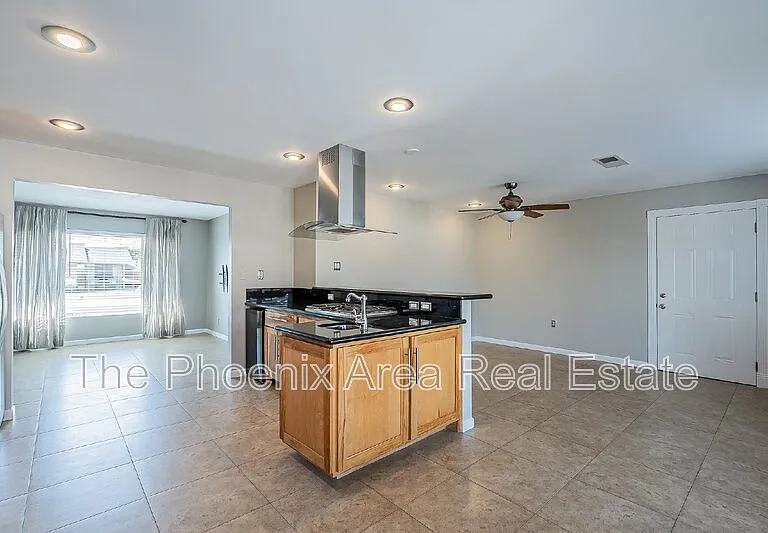8654 E Windsor Ave — Photo 18