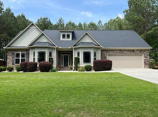 220 Foxcroft Rd, Carthage, NC 28327