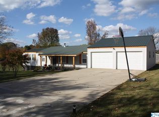 9679 Country Corner Rd NW, Athens, AL 35614