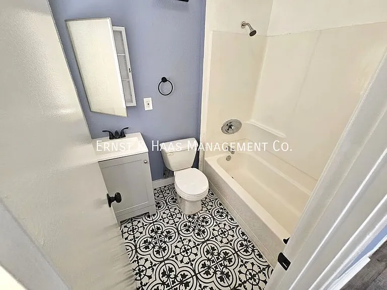 1306 E Hellman St #3 — Photo 9