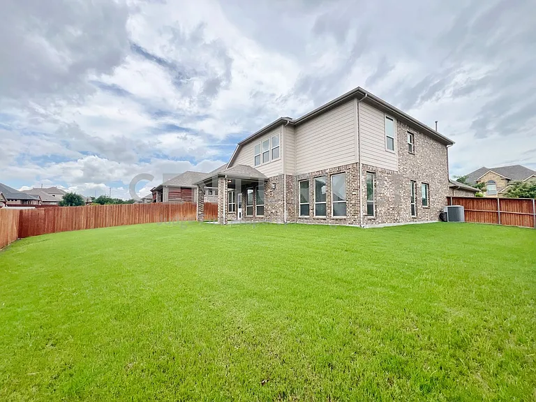 15201 Everly Ct — Photo 13