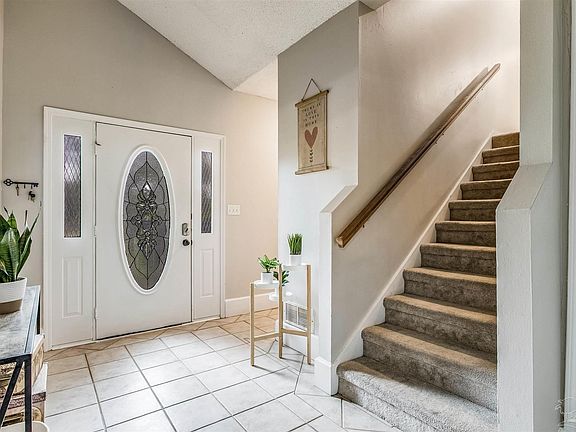 3rd image of 11521 Dueling Oaks Dr