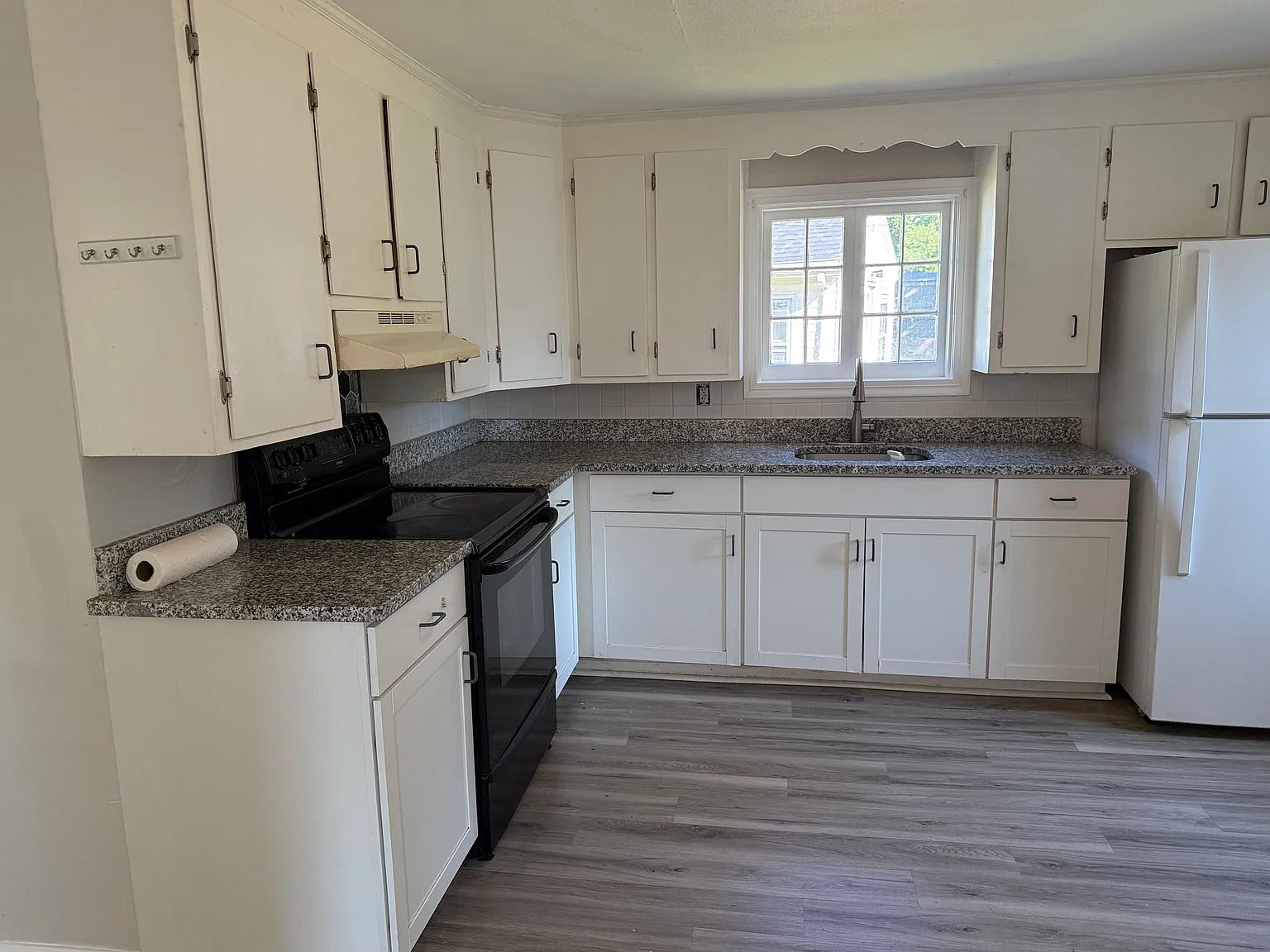 4 bed, 2000 sqft, $3,700 — Photo 4