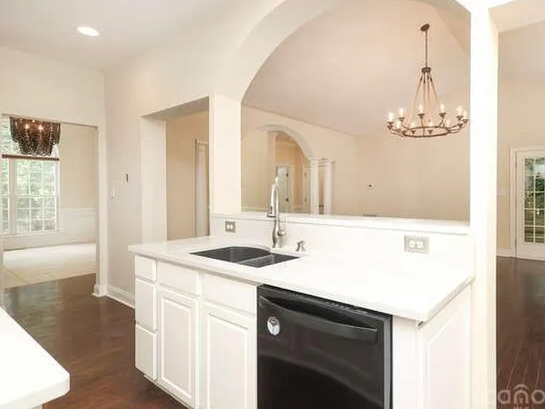 2587 Penngate Dr — Photo 9