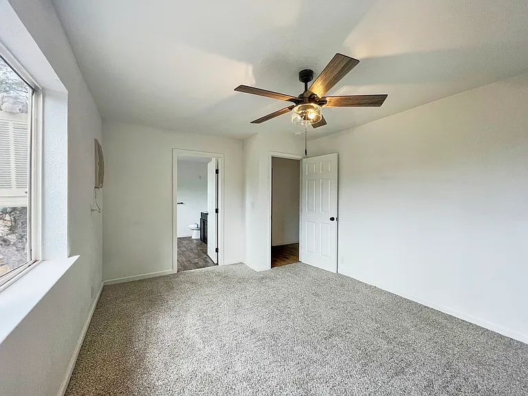 20809 Caylor Dr — Photo 11
