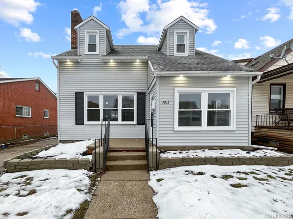 7813 Neckel St, Dearborn, MI 48126