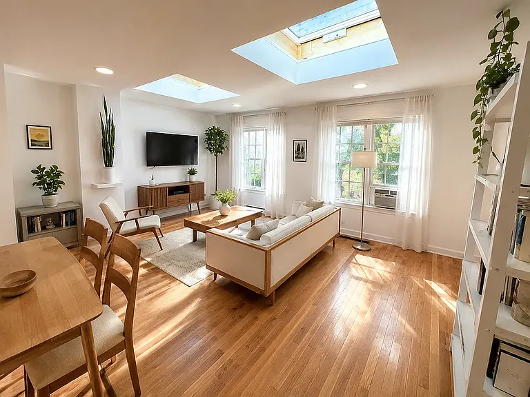 341 Palmetto St #4 — Photo 1