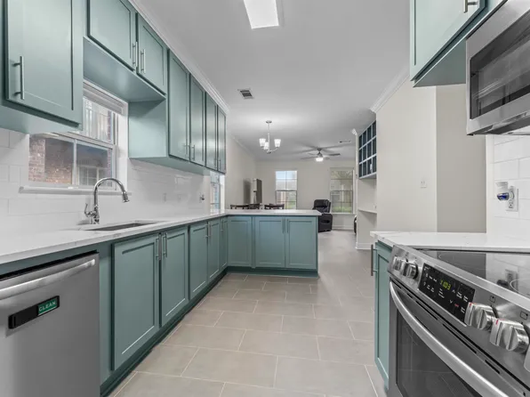 10600 Lakes Blvd APT 908, Baton Rouge, LA 70810