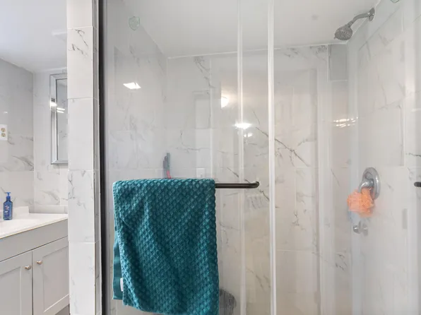 7073 Kennedy Boulevard image 19 of 49