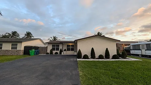 11640 NW 32nd Mnr Photo 1