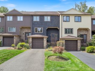 44 Patriots Rd, Morris Plains, NJ 07950