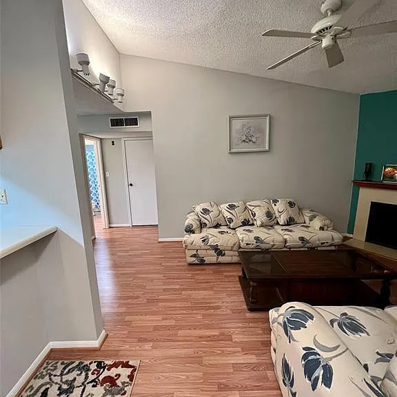 2120 El Paseo St #310 — Photo 22