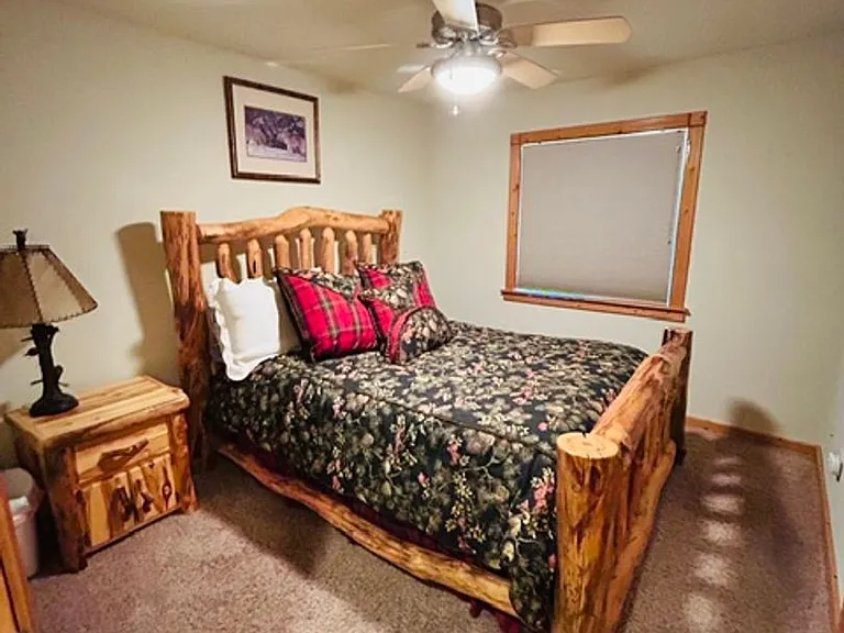 40 Saturn Dr — Photo 12