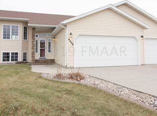 4400 15th St S, Moorhead, MN 56560