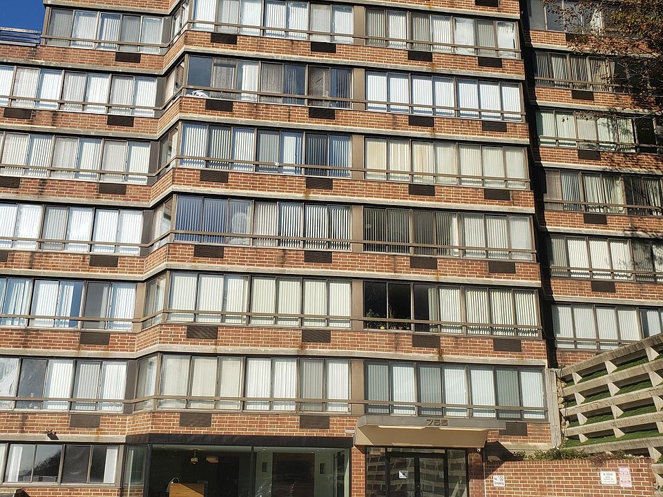 1st image of 755 Narrows Rd N APT 812