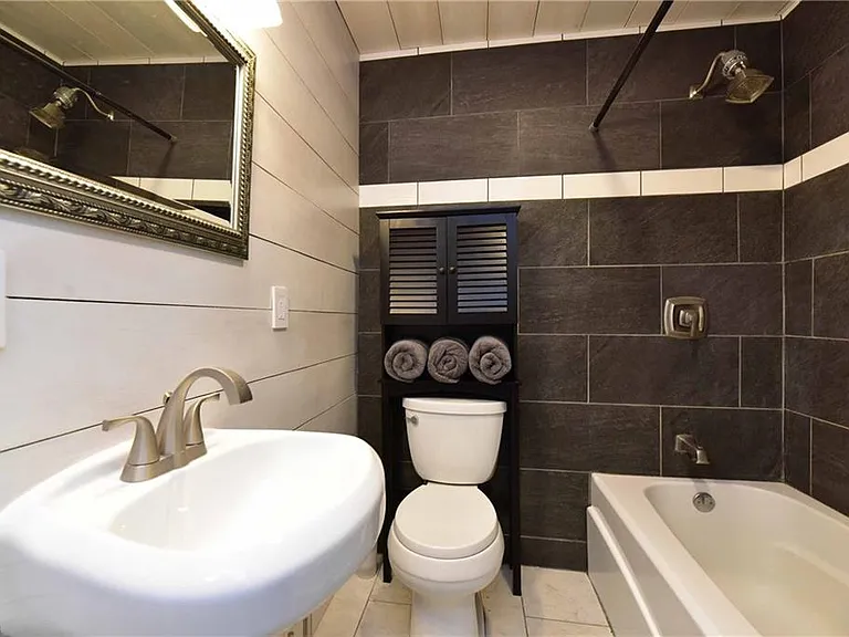 1618 Branch Ave #1618 — Photo 9