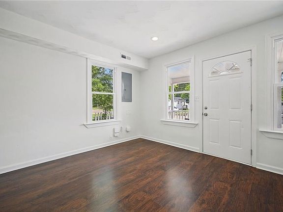 5th image of 8911 London St