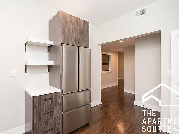 4th image of 2959 N Milwaukee Ave #N2
