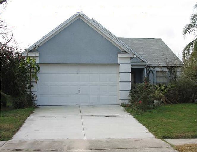 1st image of 420 Chicago Woods Cir