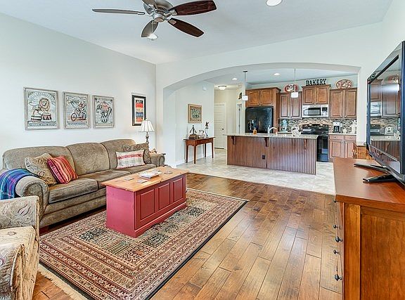 2nd image of 4482 Springhill Dr APT D