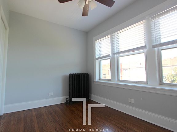 3rd image of 7736 N Ashland Ave