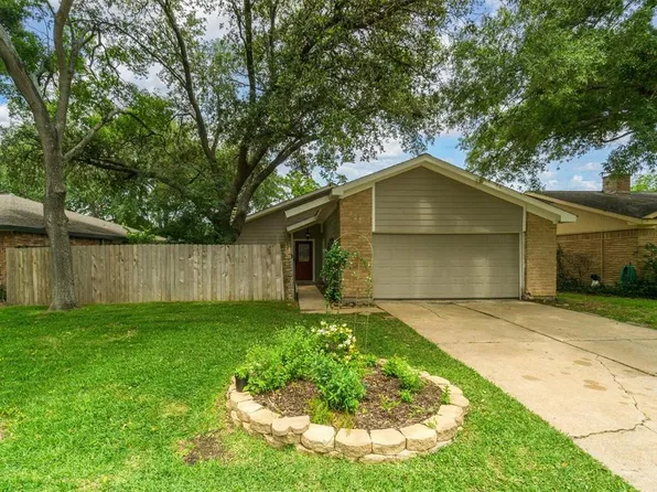 811 Seafoam Road, Houston, TX 77062